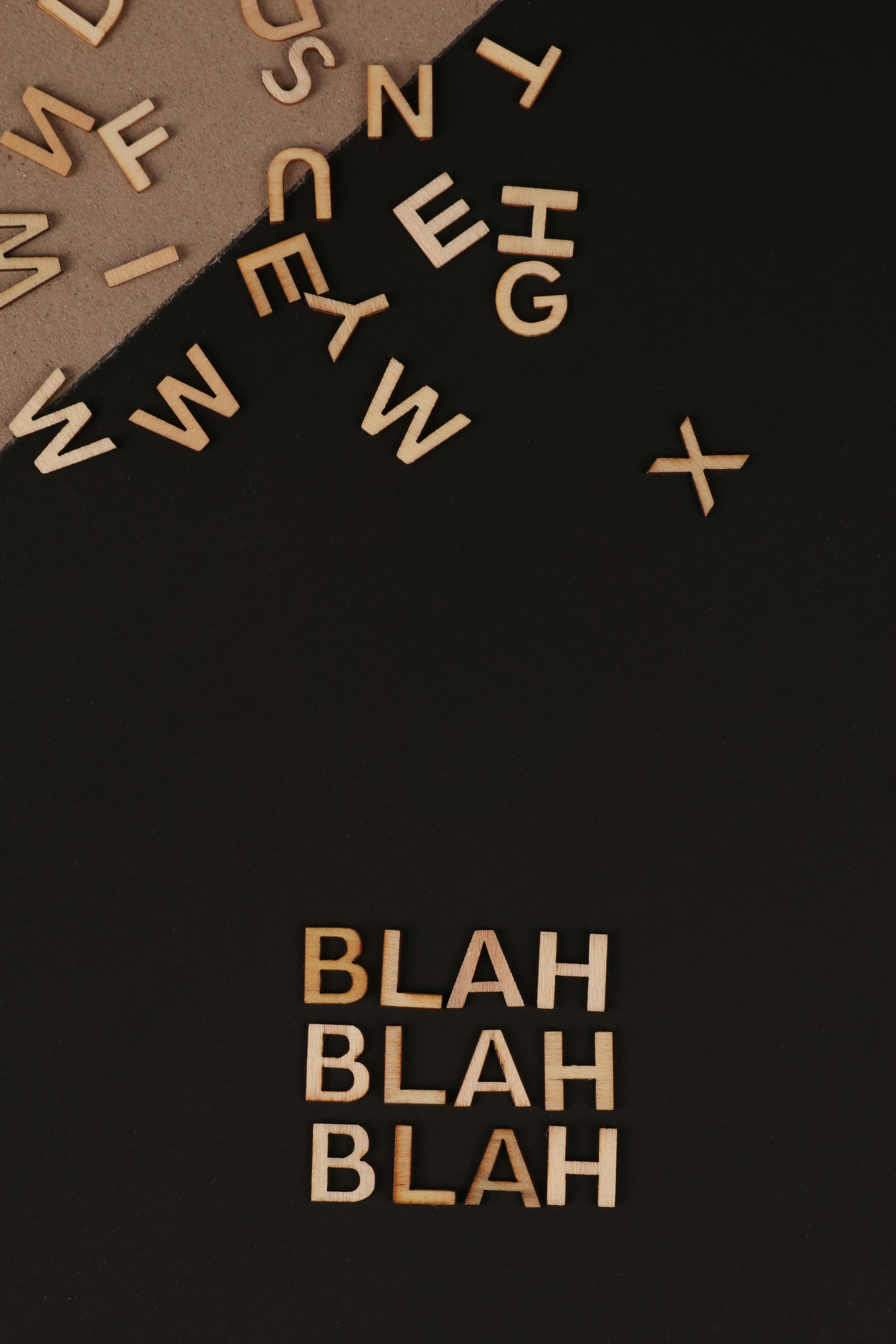 Composición tipográfica en blanco y negro